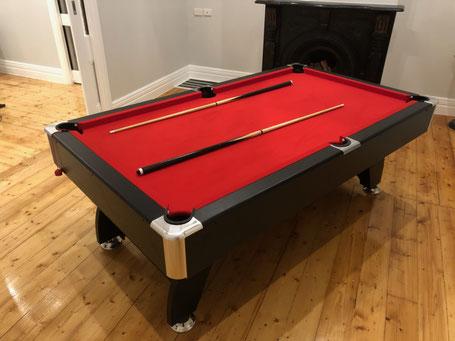 Modern Design Red Felt Pool Table