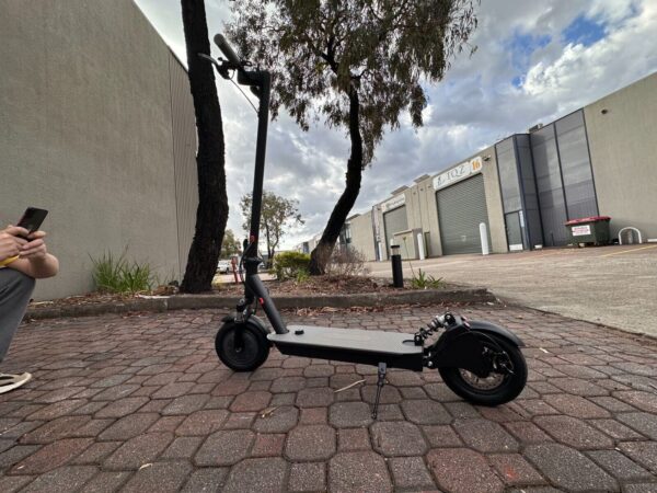 New 2023 Electric Scooter 1100W 45km/h 100km Range GPS track Google - Image 2