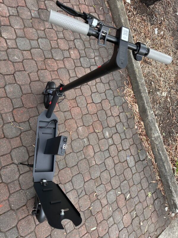 New 2023 Electric Scooter 1100W 45km/h 100km Range GPS track Google - Image 18